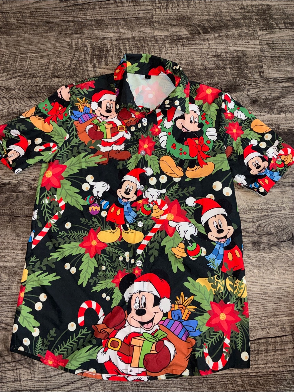 Hawaiian Disney Mickey Mouse Black Christmas Print Short Sleeve Shirt Small